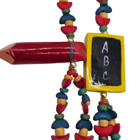 Vtg Handmade Wood Beaded 25" Necklace Schoolhouse Painted Teacher Gift Colorful - Picture 4 of 10